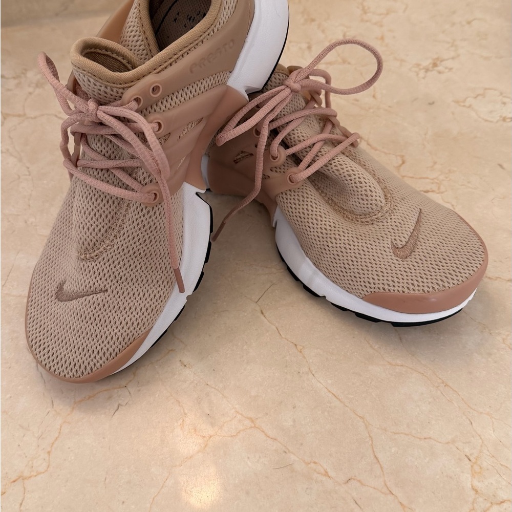 Nike Women's Beige Athletic Shoes